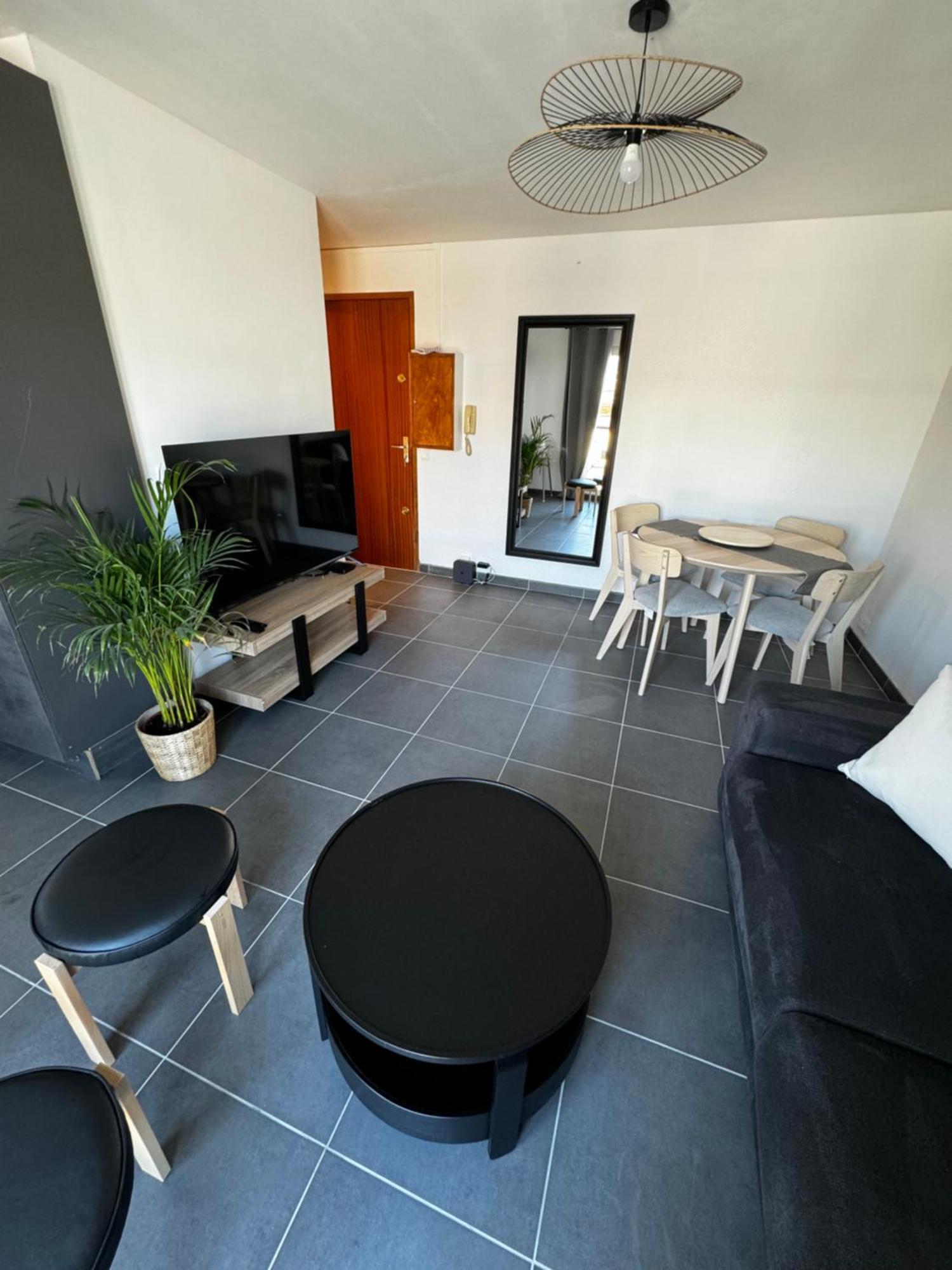 Au Coeur De Port Apartment Luaran gambar